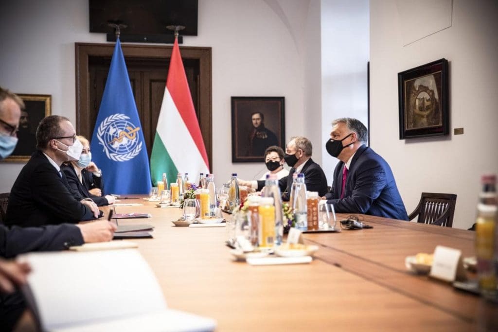 Hungarian PM holds talks with WHO Europe Regional Director