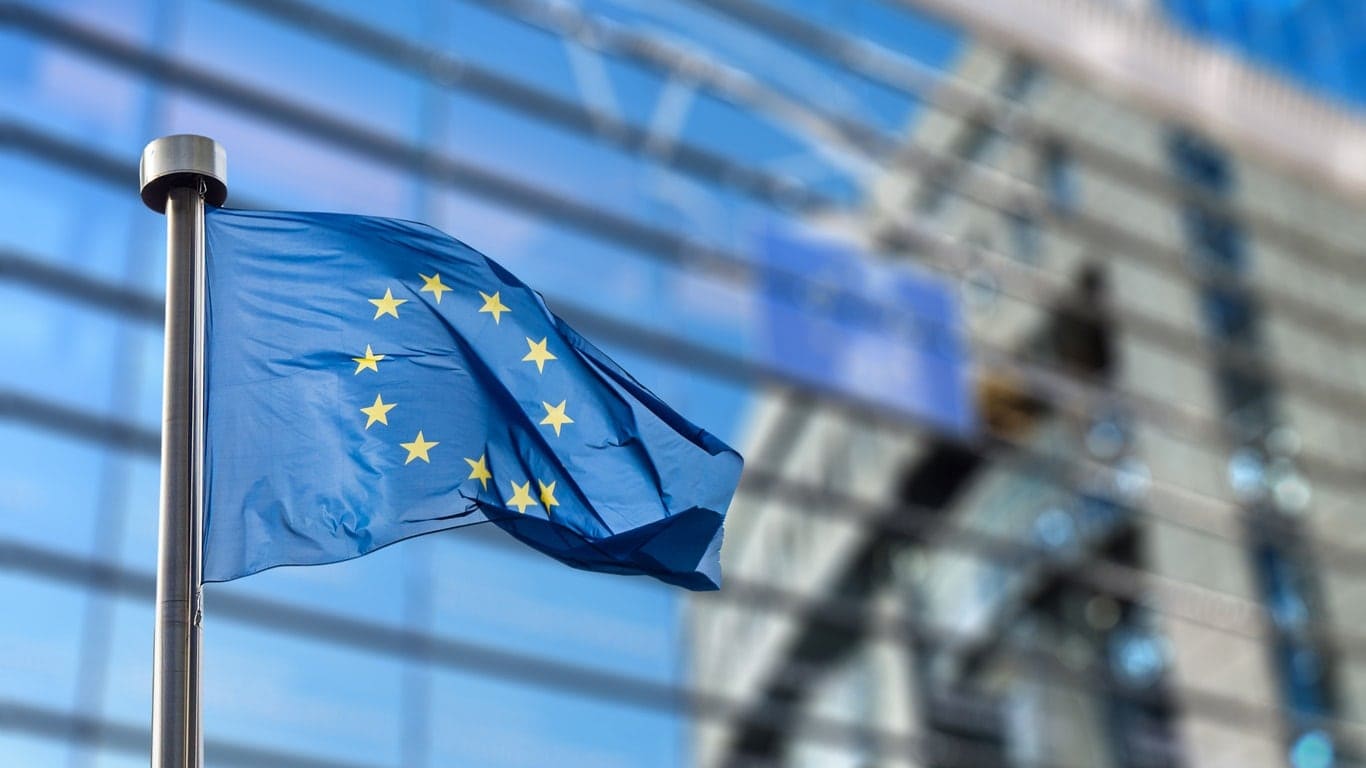 European-Commission_flag_palace