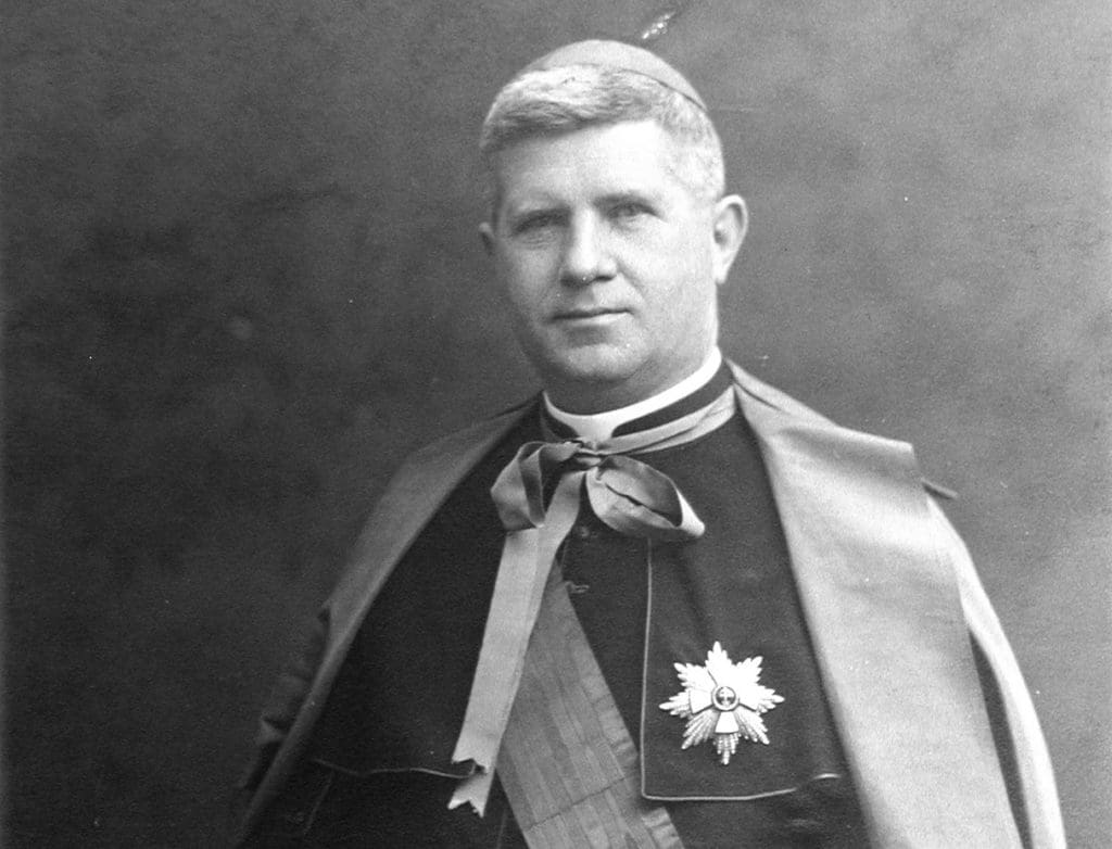 The Debate Over the Military Archdiocese in the Early Horthy Period