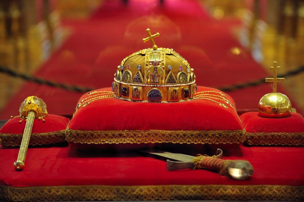 Legends, Tales, and the Doctrine of the Holy Crown of Hungary