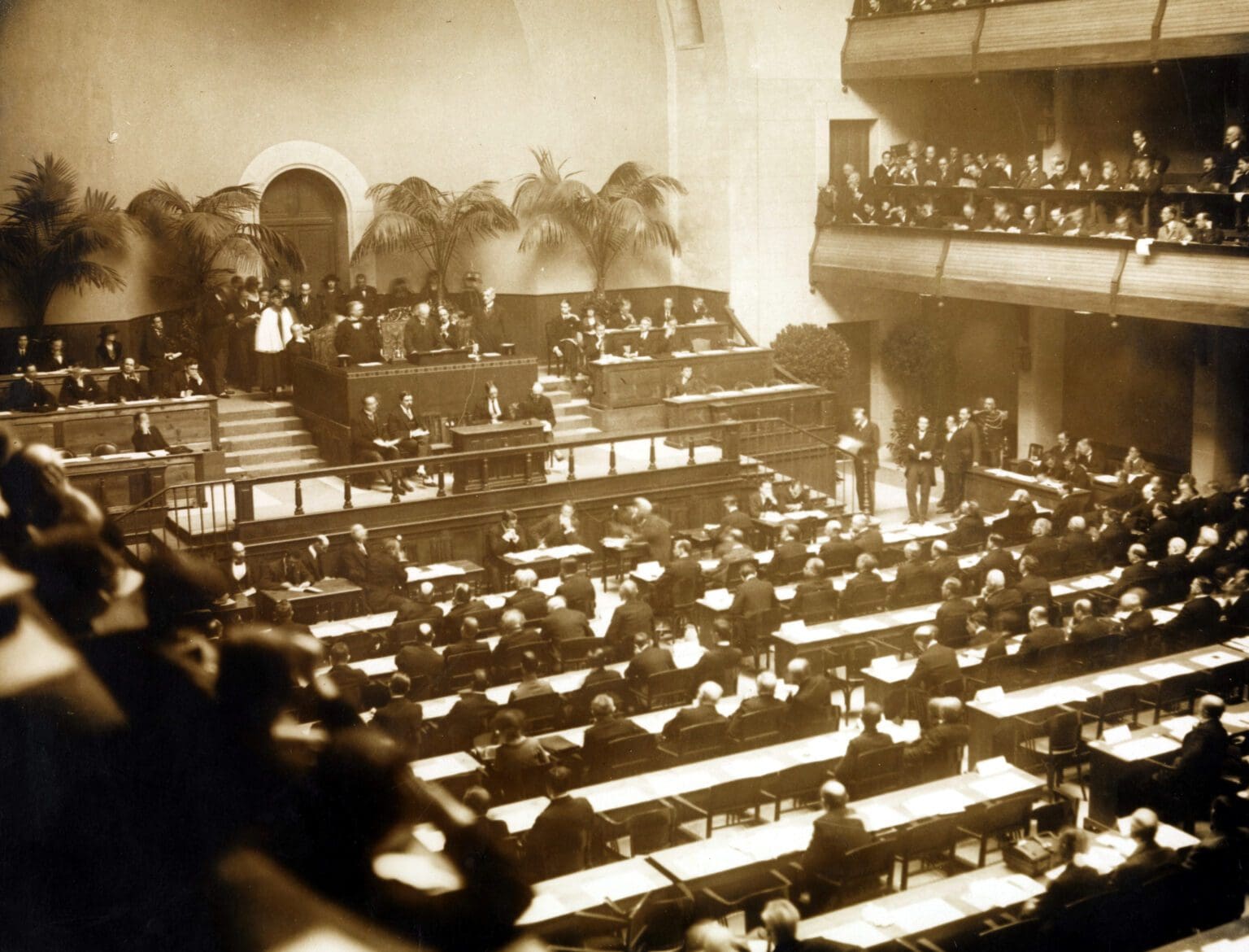 Breaking out of Isolation: Hungary’s Accession to the League of Nations