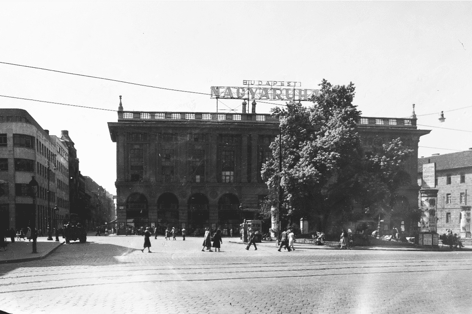 The History of the Corvin Department Store