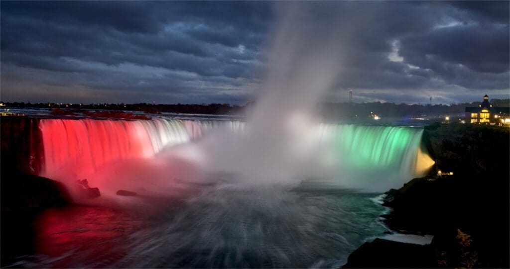 Niagara Falls Boasts Hungarian Colours to Commemorate 1956