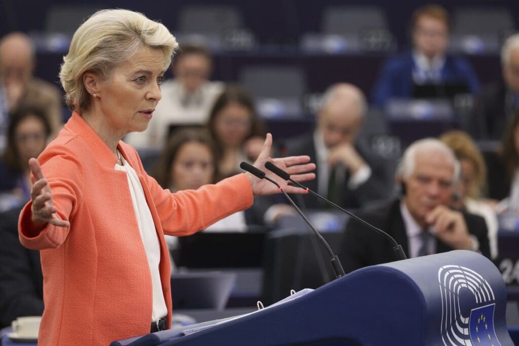 Unelected Von Der Leyen Poses as Single Leader of Europe 