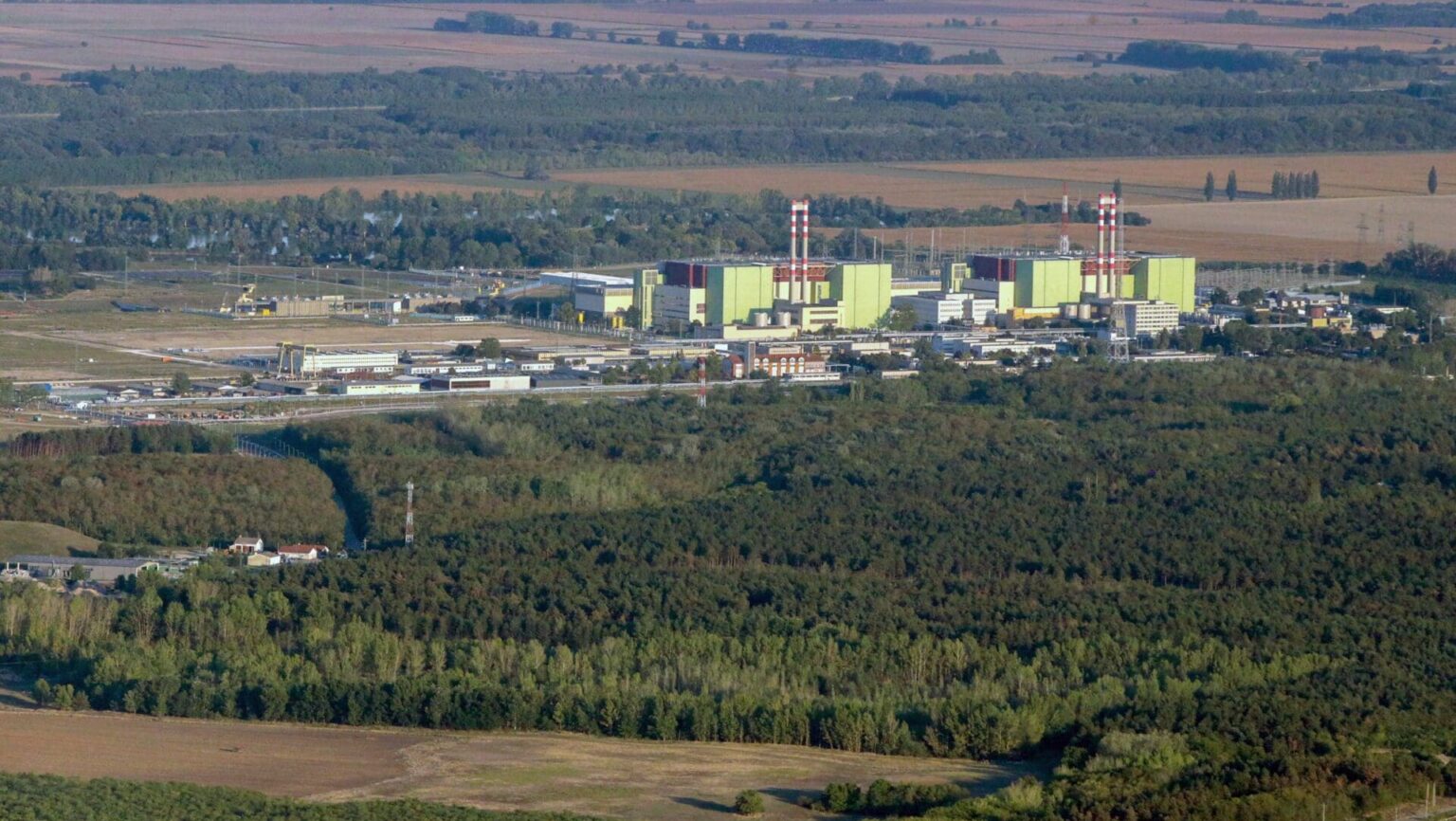 Hungary Can’t Rely on Renewables Alone, Former President Warns