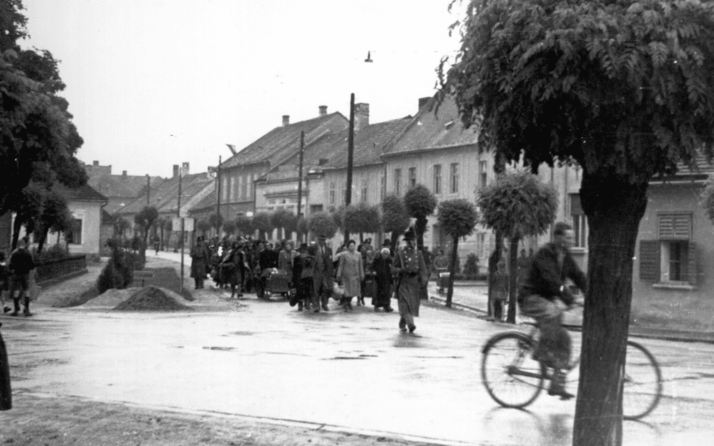 ‘Betrayers of Their Own Kin’? — The Jewish Police During the German Occupation – Part III