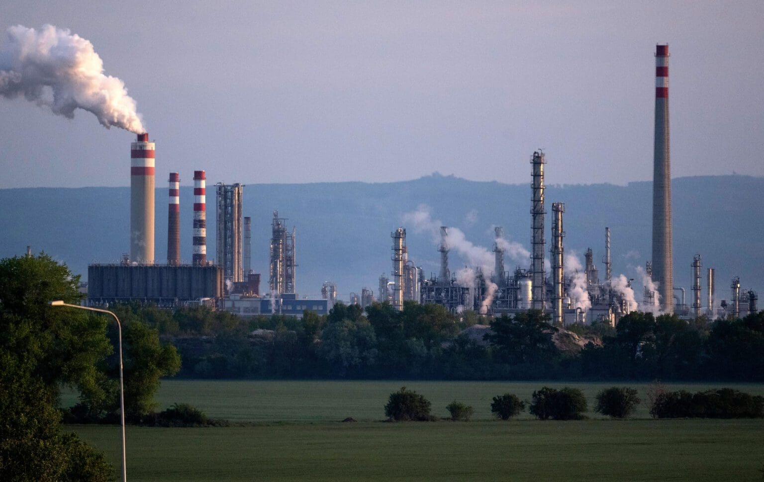 Oil Giant MOL May Sue the Slovak Government