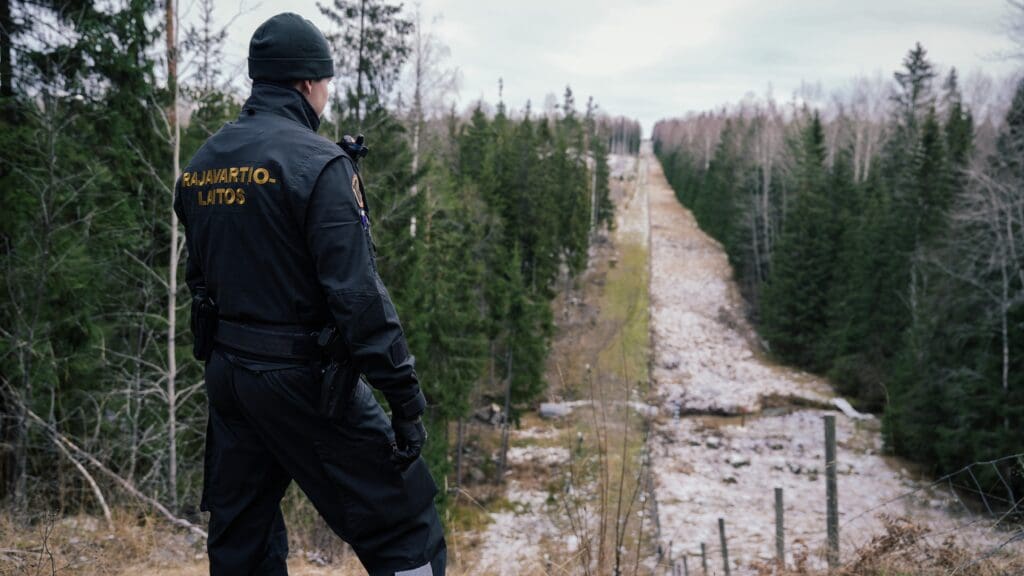 EU Soon to be Bordered by Fences — Finland to Erect Its Own Against Migration Flows From Russia