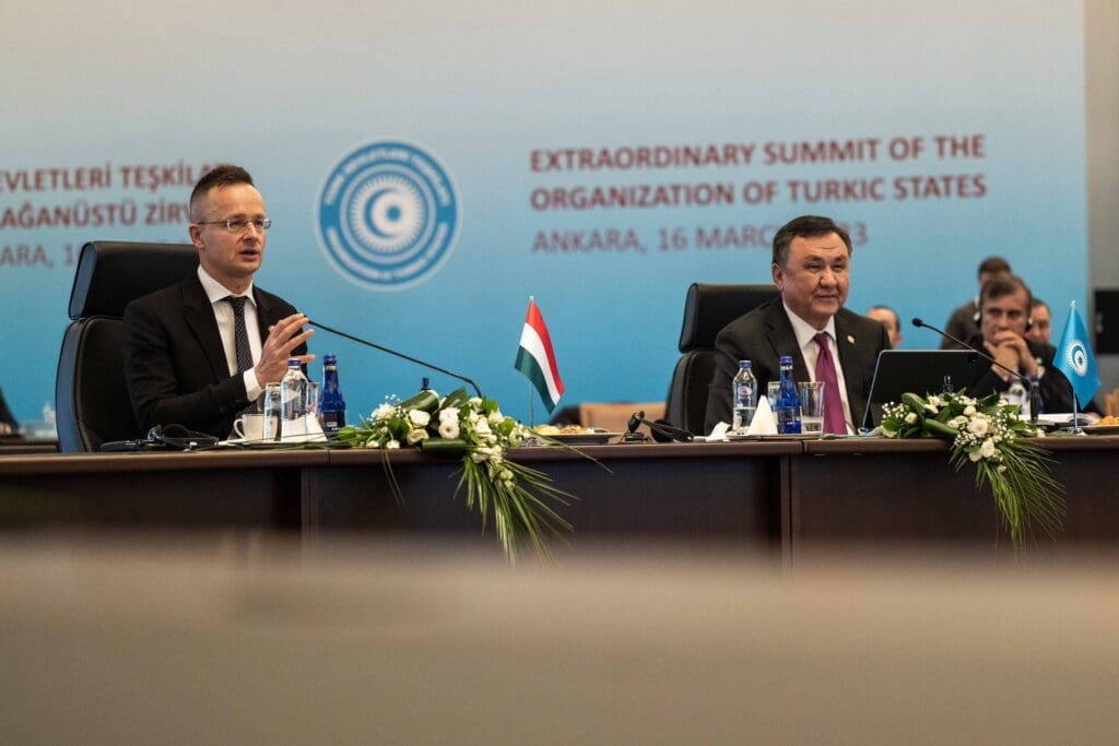 Hungary Delivers 105 Tonnes of Medical Aid to Turkey