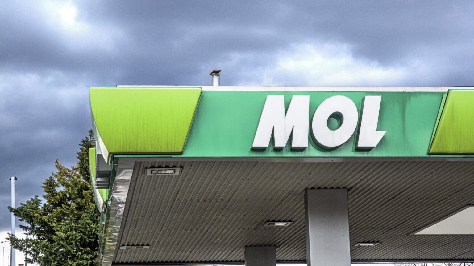 MOL Executive Calls Out Western Hypocrisy on Russian Oil