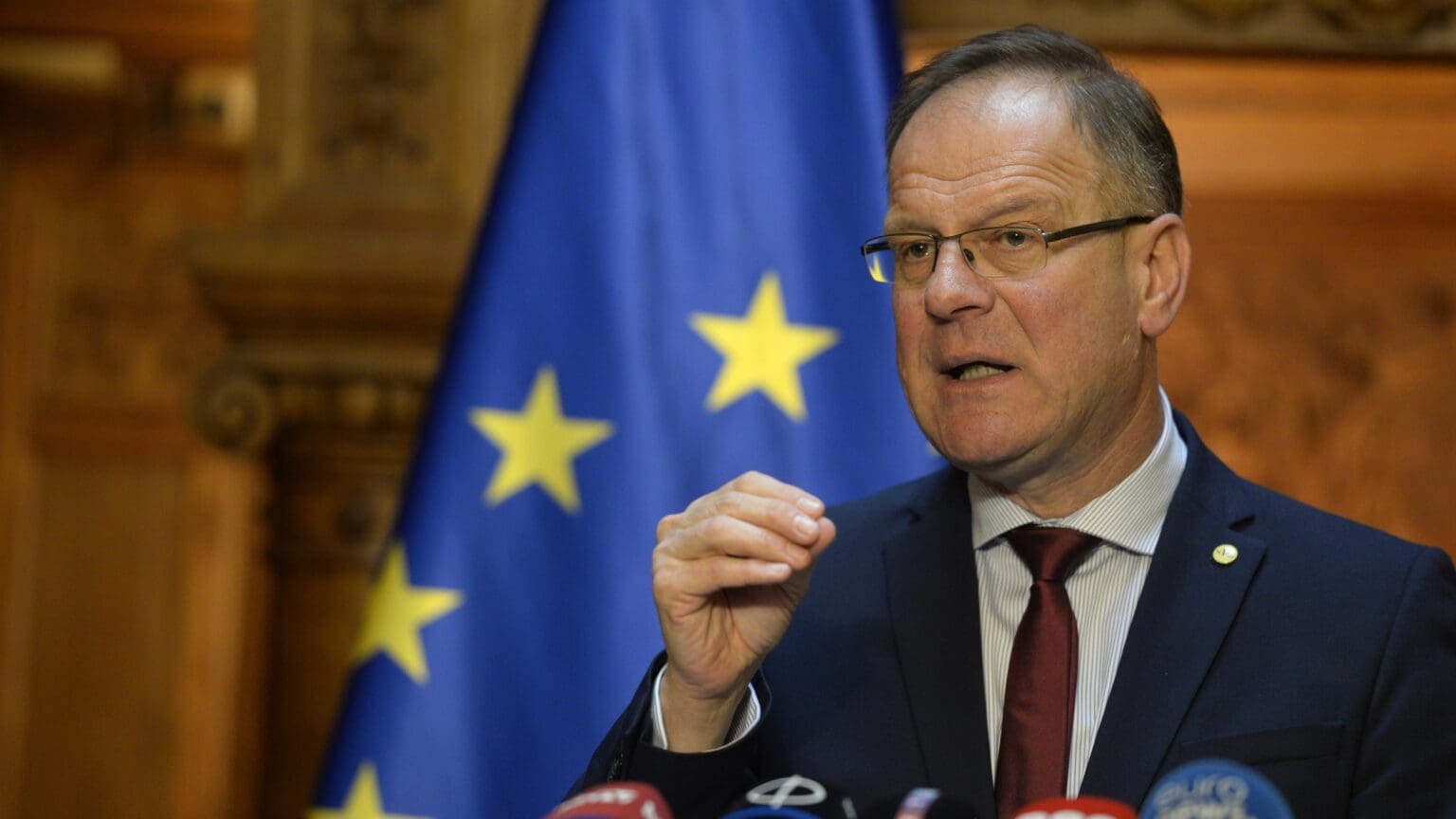 Tibor Navracsics ‘Moderately Optimistic’ After Meeting the EP’s Budgetary Control Committee