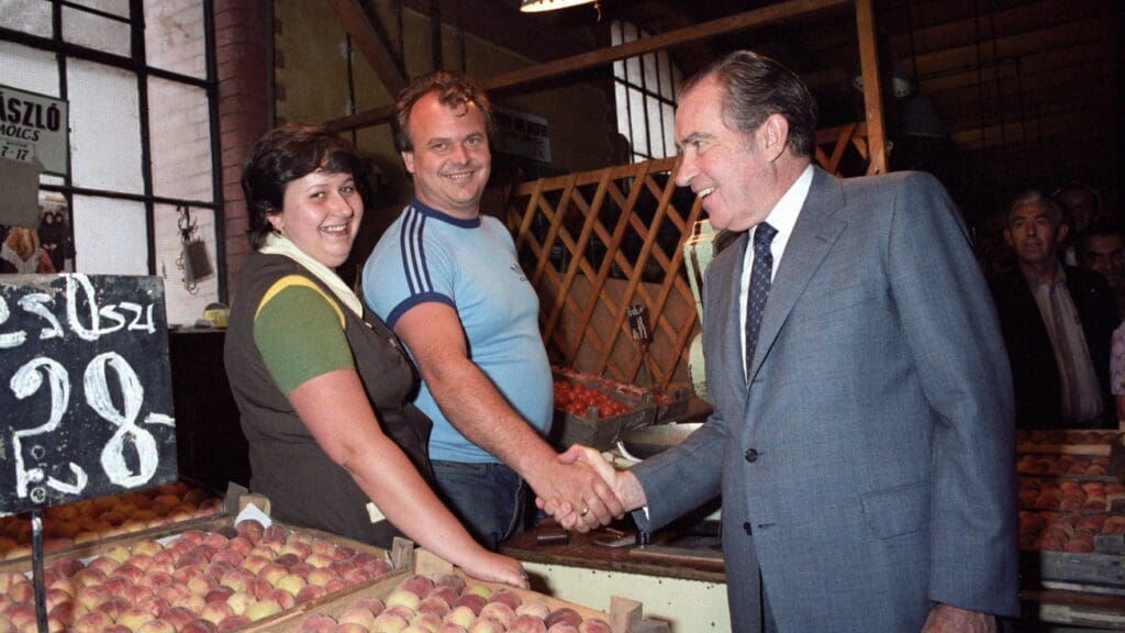 Nixon and the Marketers of Pest — An Overview of US Presidential Visits to Hungary