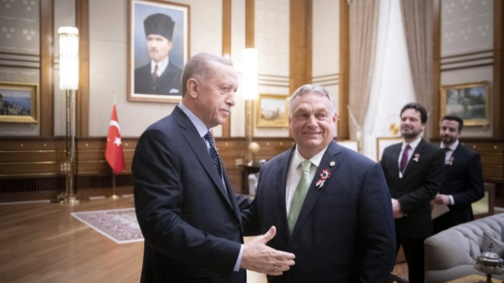 Orbán Congratulates Erdoğan