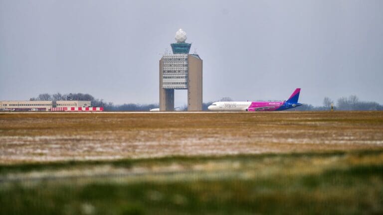 Global Tech Outage Affects Budapest Liszt Ferenc International Airport, Causing Flight Delays
