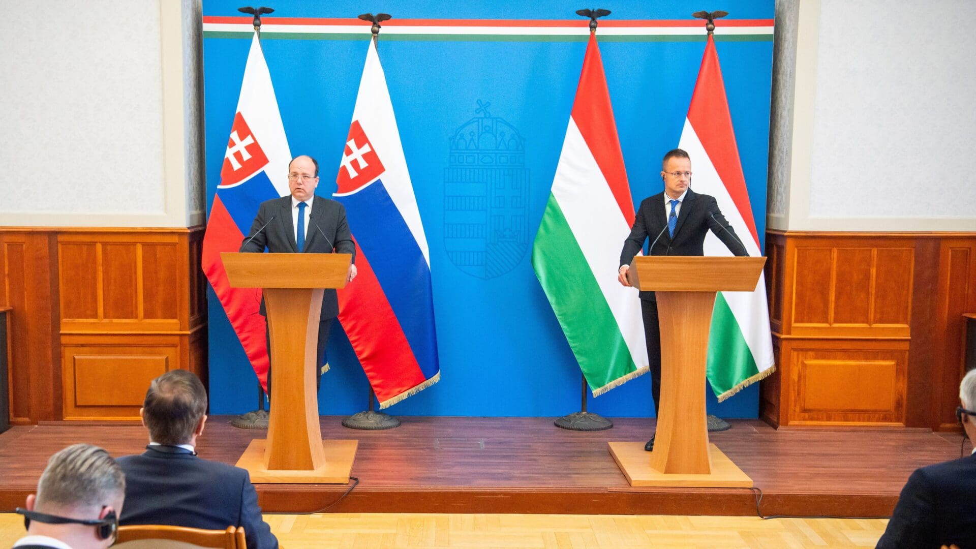 Slovak Foreign Minister Miroslav Wlachovský (L) and Péter Szijjártó at their joint press conference in Budapest on 3 July 2023.