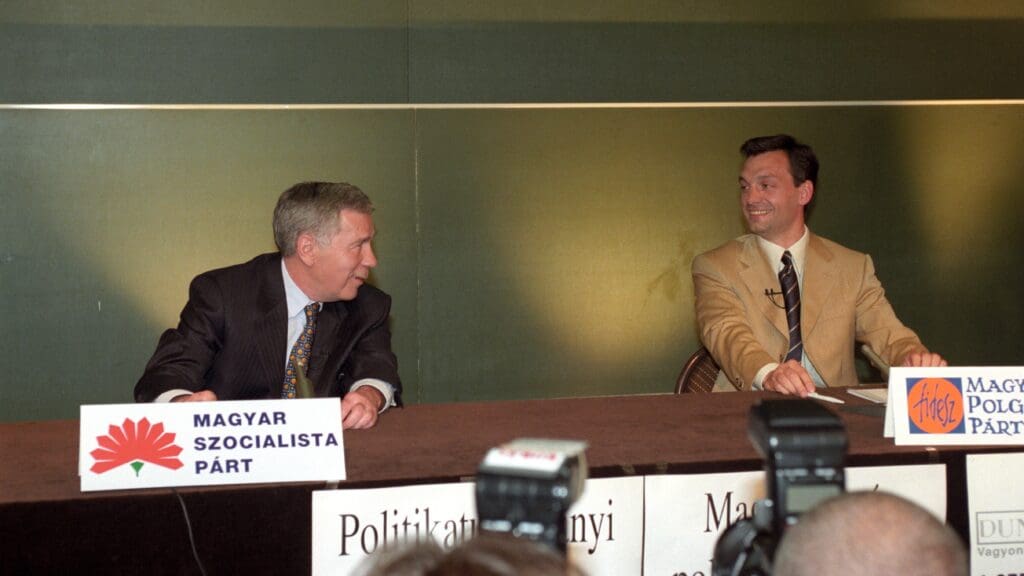 Gyula Horn (L), Chairman of the Hungarian Socialist Party, the sitting prime minister at the time, and Viktor Orbán during their 20 May, pre-election debate at the University of Economics (today Corvinus University) in 1998.