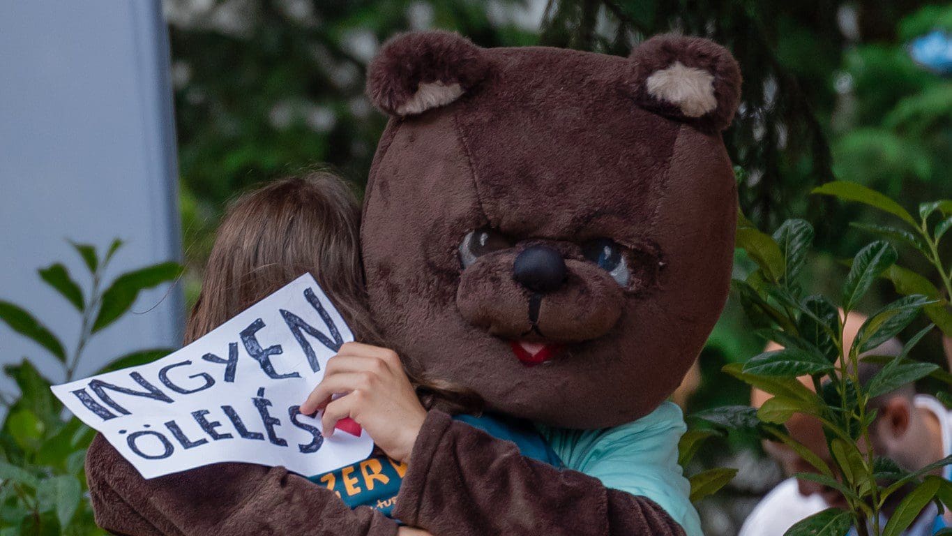 Freehug Bear at Tusványos 2023