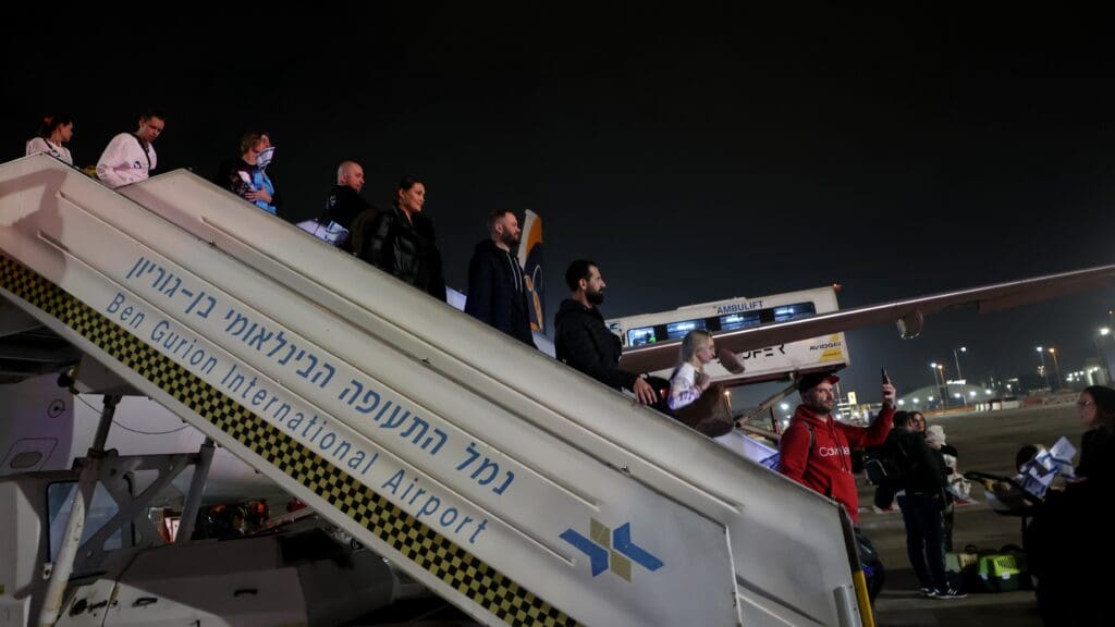 Ukrainian Jewish refugees arrive at the Ben Gurion airport on 22 December 2022.