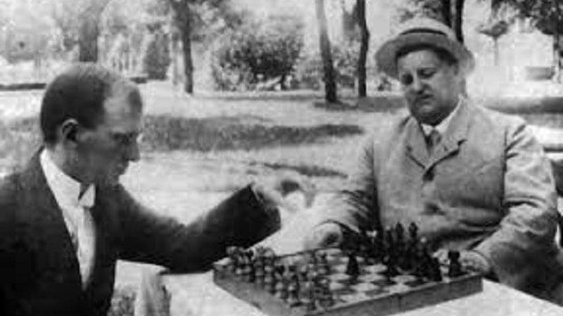 István Abonyi playing against another extraordinary chess player of the time, Gyula Breyer of Pozsony in Kassa (Košice) in 1917.