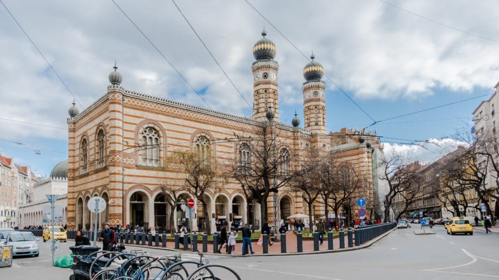 The Dohány Street synagogue, the largest Neolog temple in Hungary and Europe.