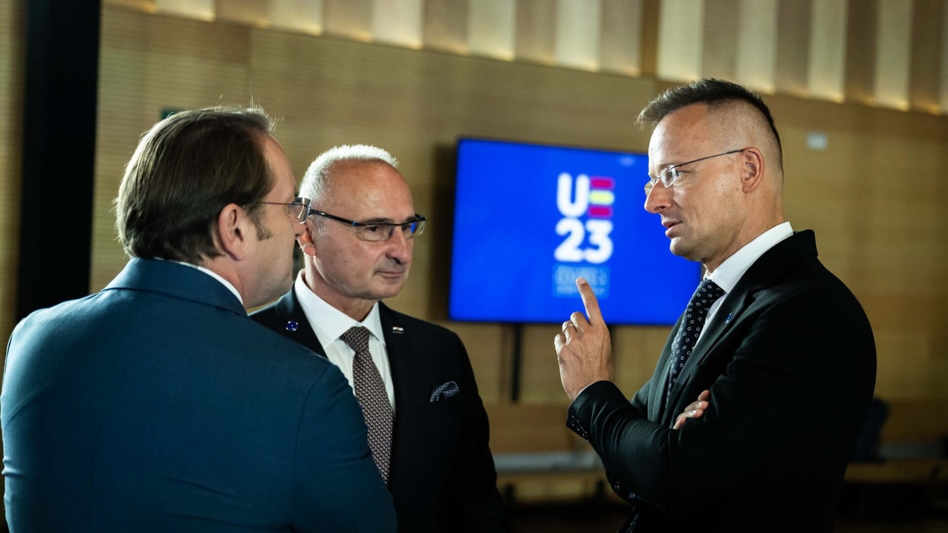 Péter Szijjártó with Croatian Foreign Minister Gordan Grlić Radman and EU Commissioner Olivér Várhelyi at the Toledo Council meeting on 30 August 2023.