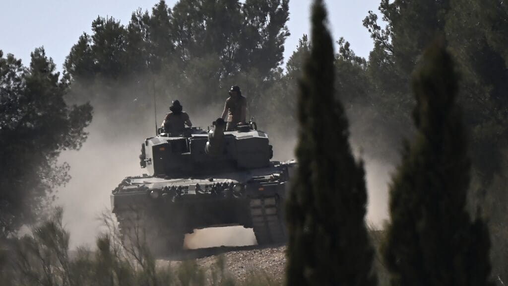 Ukrainian military personnel receive armoured manoeuvre training on Leopard 2 battle tanks at the Spanish army's training centre of San Gregorio in Zaragoza on 13 March 2023.