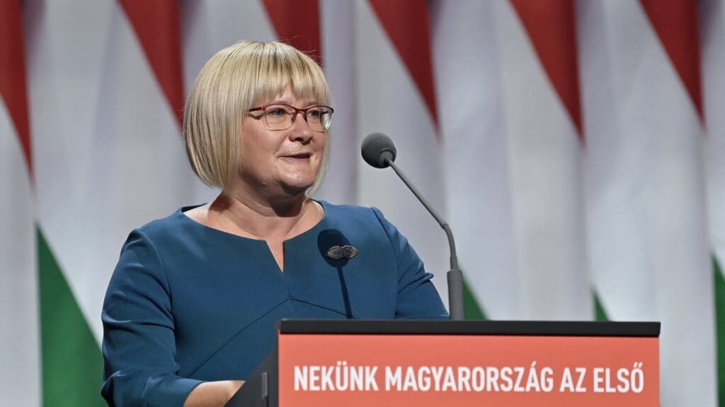 Fidesz MEPs Back Common Defence Procurement Act for EU