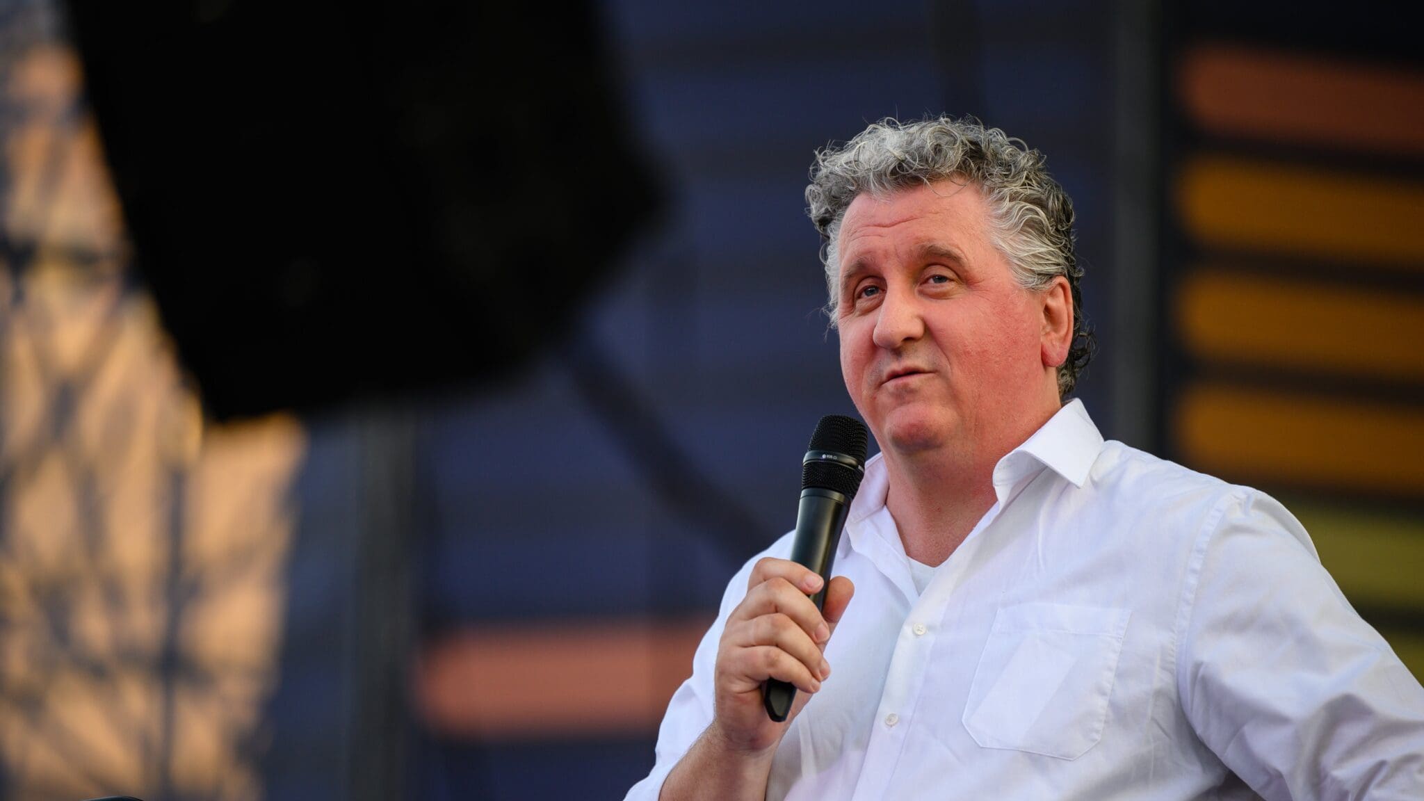 German Theatre Suggests New Opera by Renowned Hungarian Composer Is 