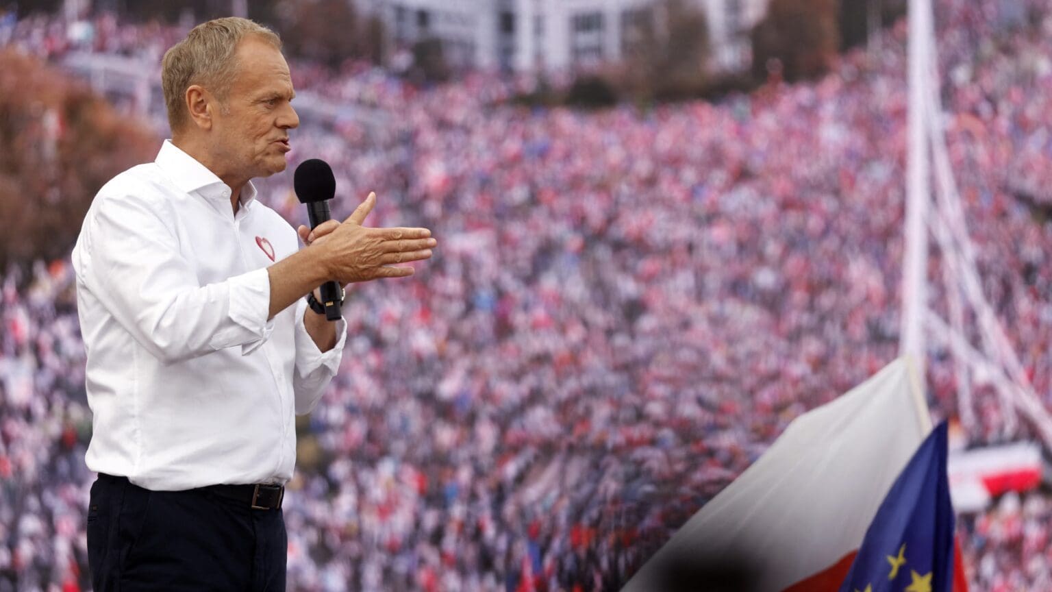 Election Campaign Heating Up in Poland with Huge Anti-Government Rally