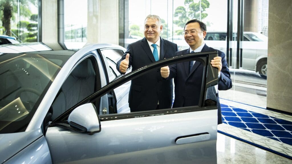 BYD Brings Modern Electric Vehicles to Hungary: Prime Minister Orbán Tours Shenzhen Plant