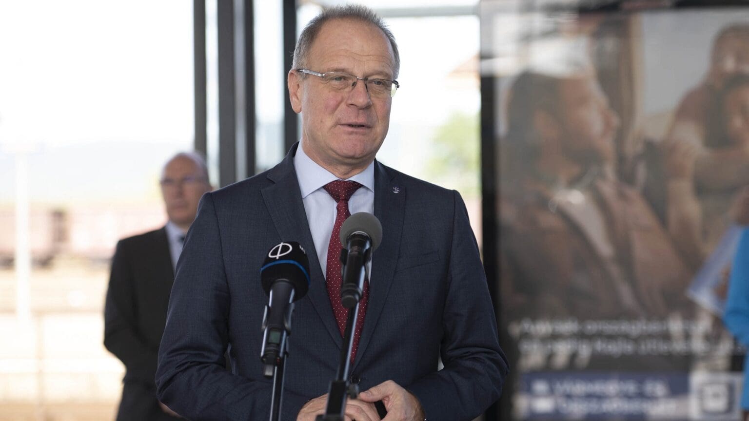 ‘Digital Revolution’ Will Change Public Administration Completely, Minister Navracsics Says