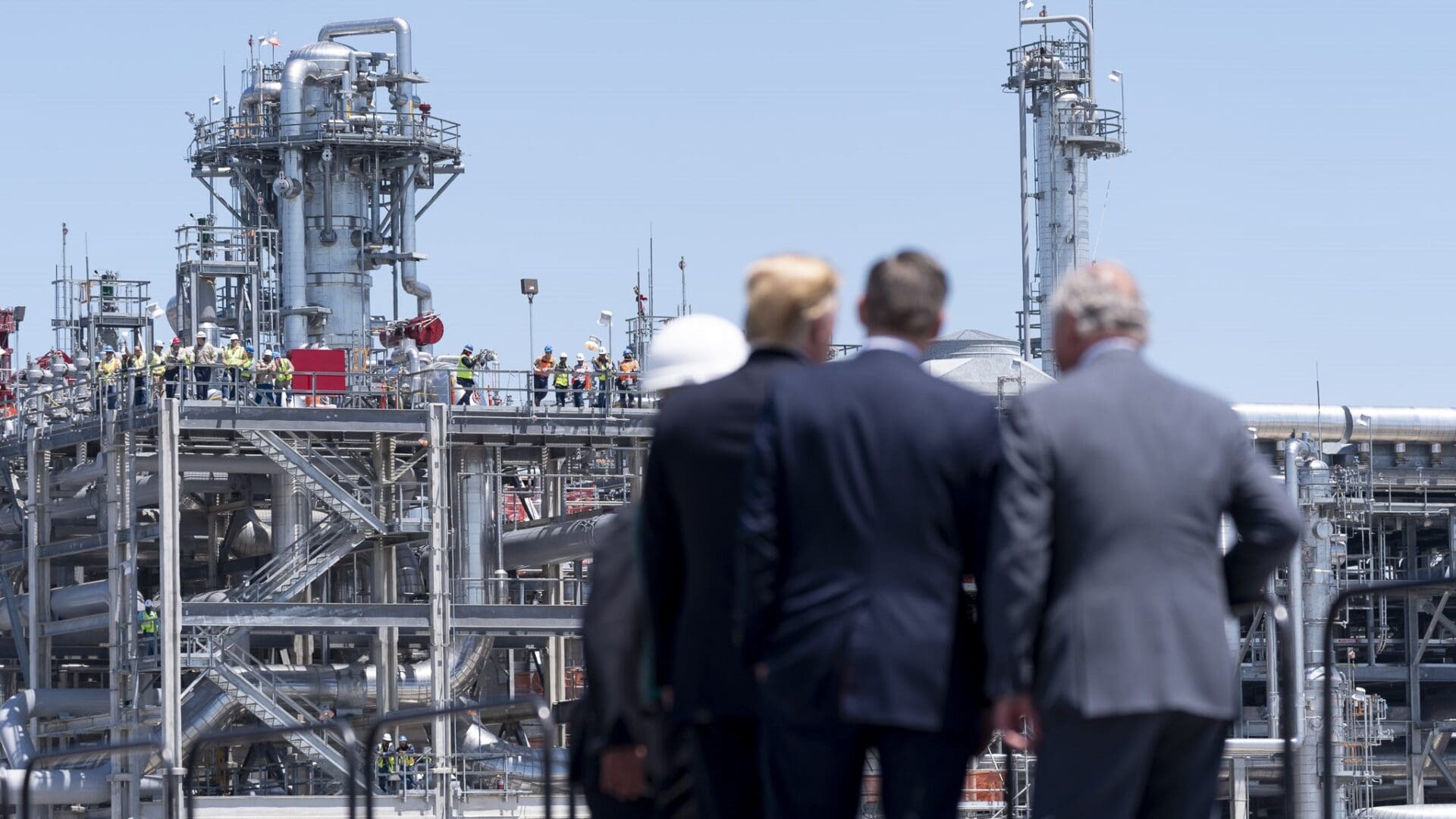 President Donald J. Trump participates in a walking tour of Cameron LNG Export Terminal on 14 May 2019 in Hackberry, La.