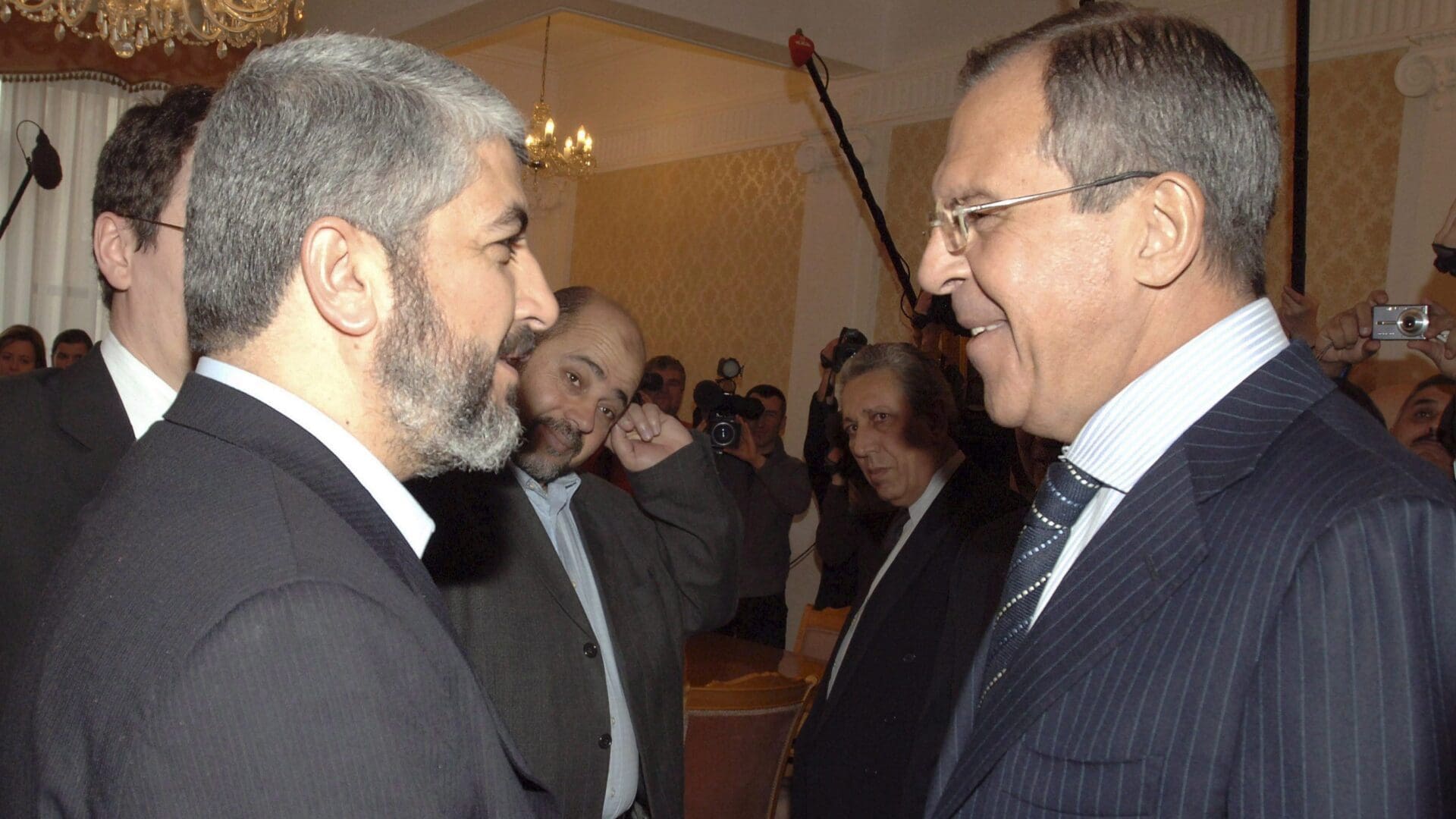 Russian Foreign Minister Sergei Lavrov (R) with former Hamas chief Khaled Meshaal in Moscow in 2007.
