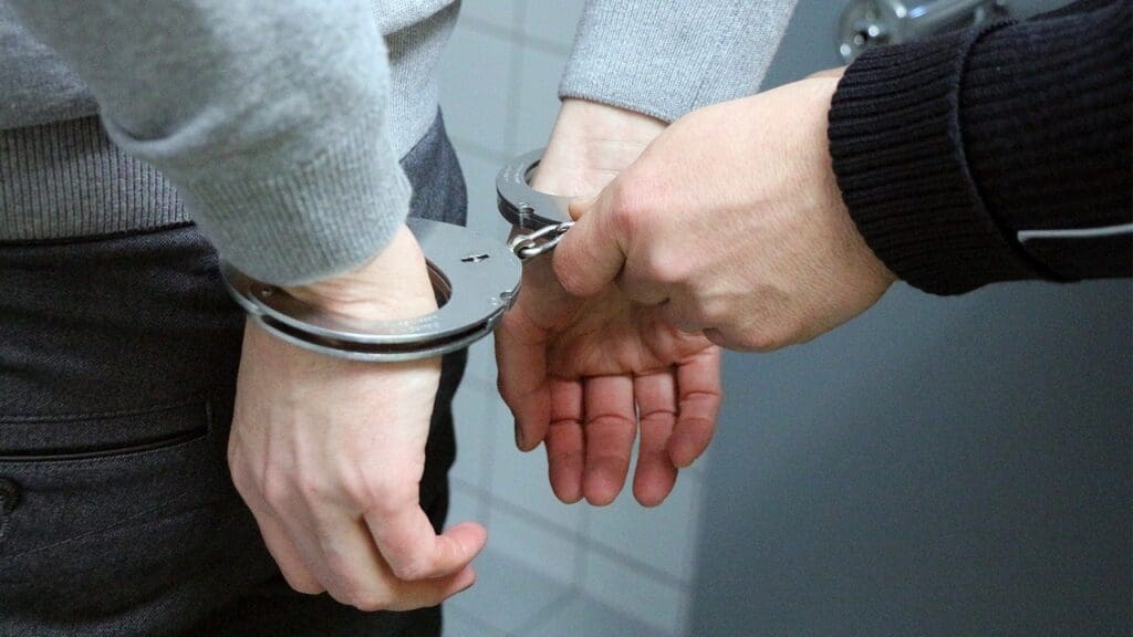 Turkish, Georgian Human Smugglers Arrested for Housing 65 Migrants in Budapest