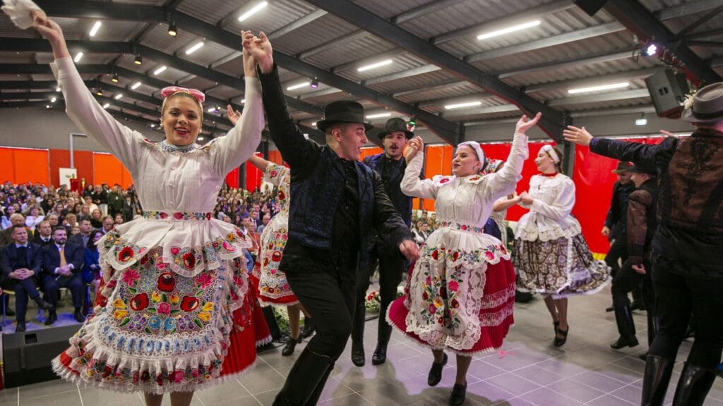 Bread of Hungarians Programme Reaches Thousands of Hungarians in the Carpathian Basin and Beyond