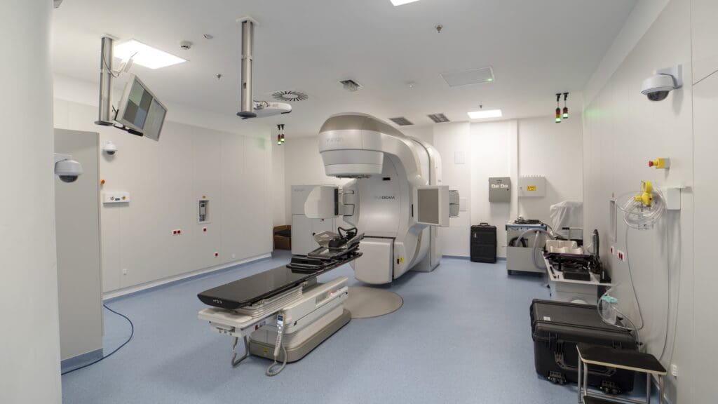 Radiotherapy equipment in the new Oncology Centre at the Szent Lázár County Hospital in Salgótarján, inaugurated on 24 May 2023.