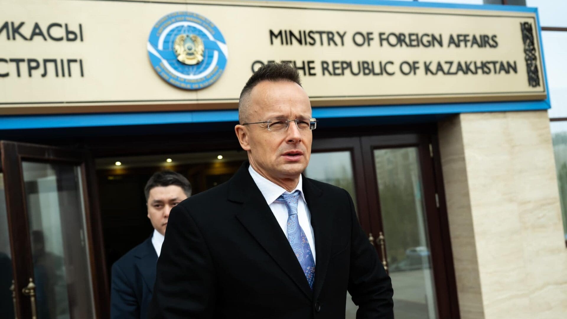 Hungarian Foreign Minister Péter Szijjártó leaving the Kazakh Ministry of Foreign Affairs on 3 November 2023.