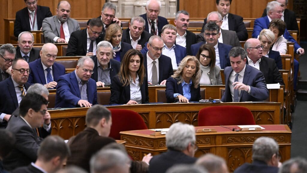 Fidesz MPs voting in the National Assembly on 21 November 2023.