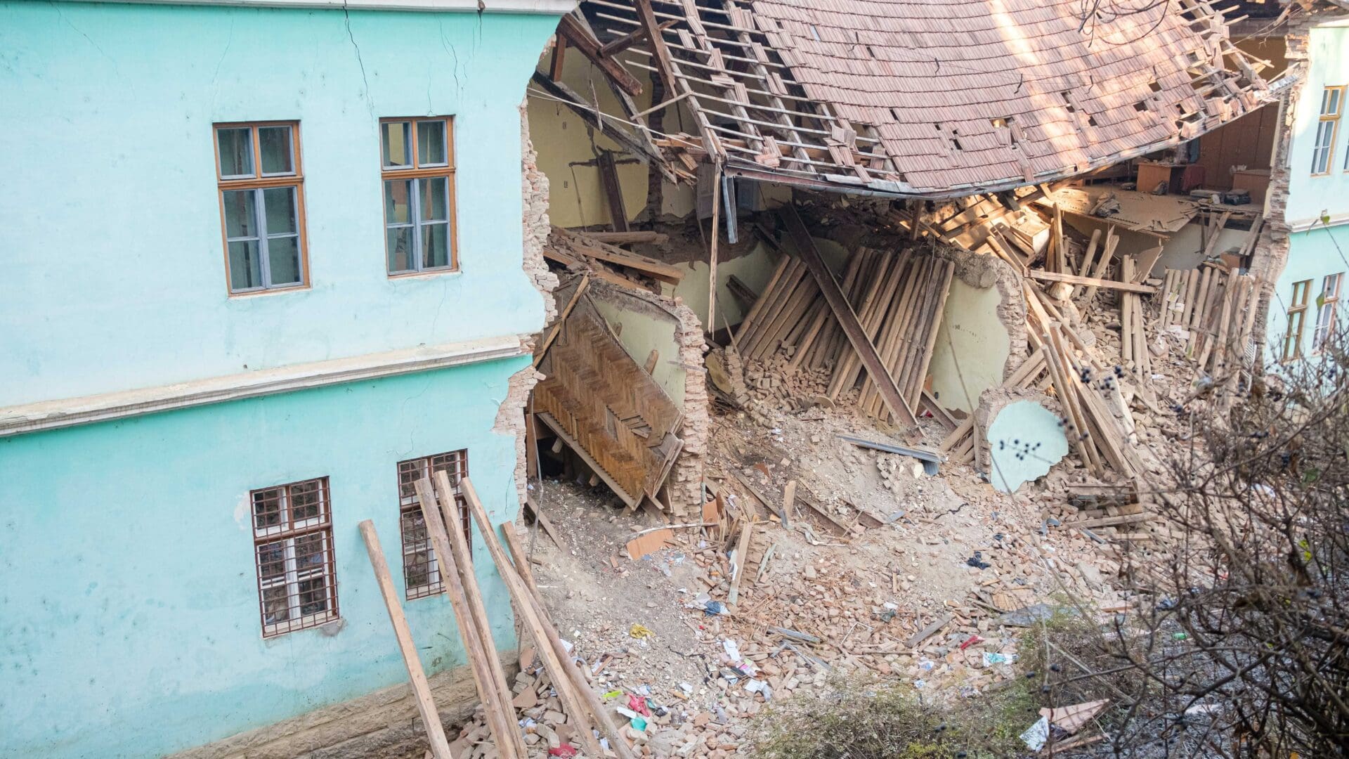 The collapsed wall of the Tamási Áron Secondary School in Székelyudvarhely (Odorheiu Secuisesc), Transylvania on 19 December 2023.