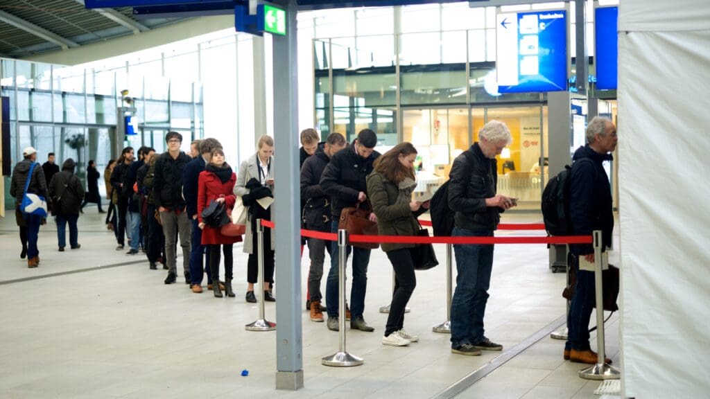 People waiting in line to vote in the referendum on the EU-Ukraine association agreement at the Utrecht Central polling station in 2016.