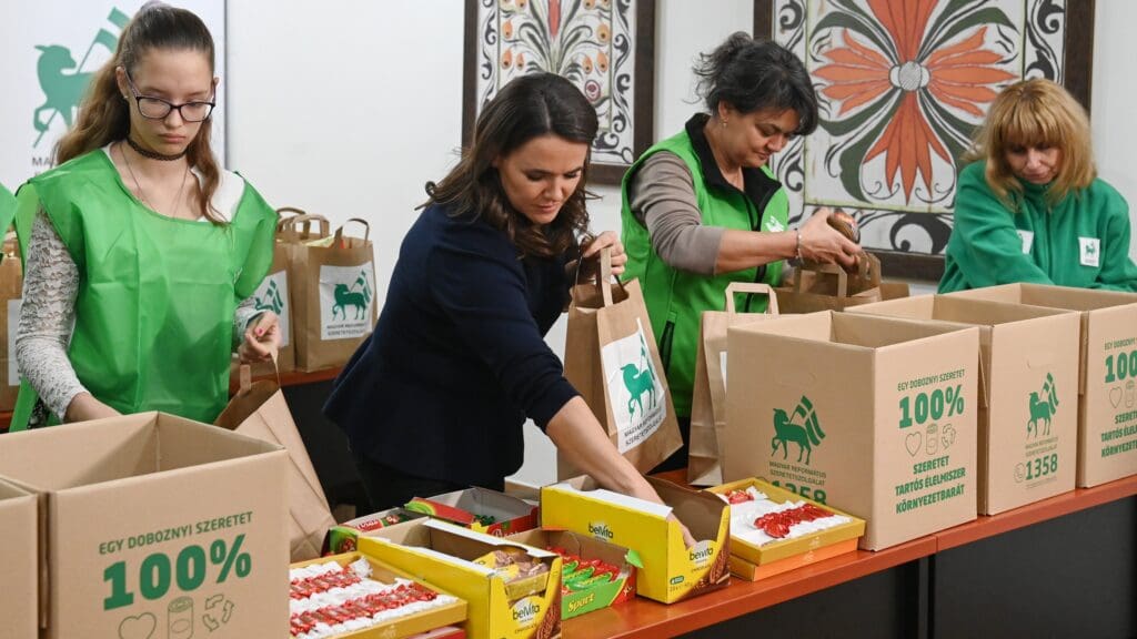 Hungarian President Prepares Aid Packages for the Homeless