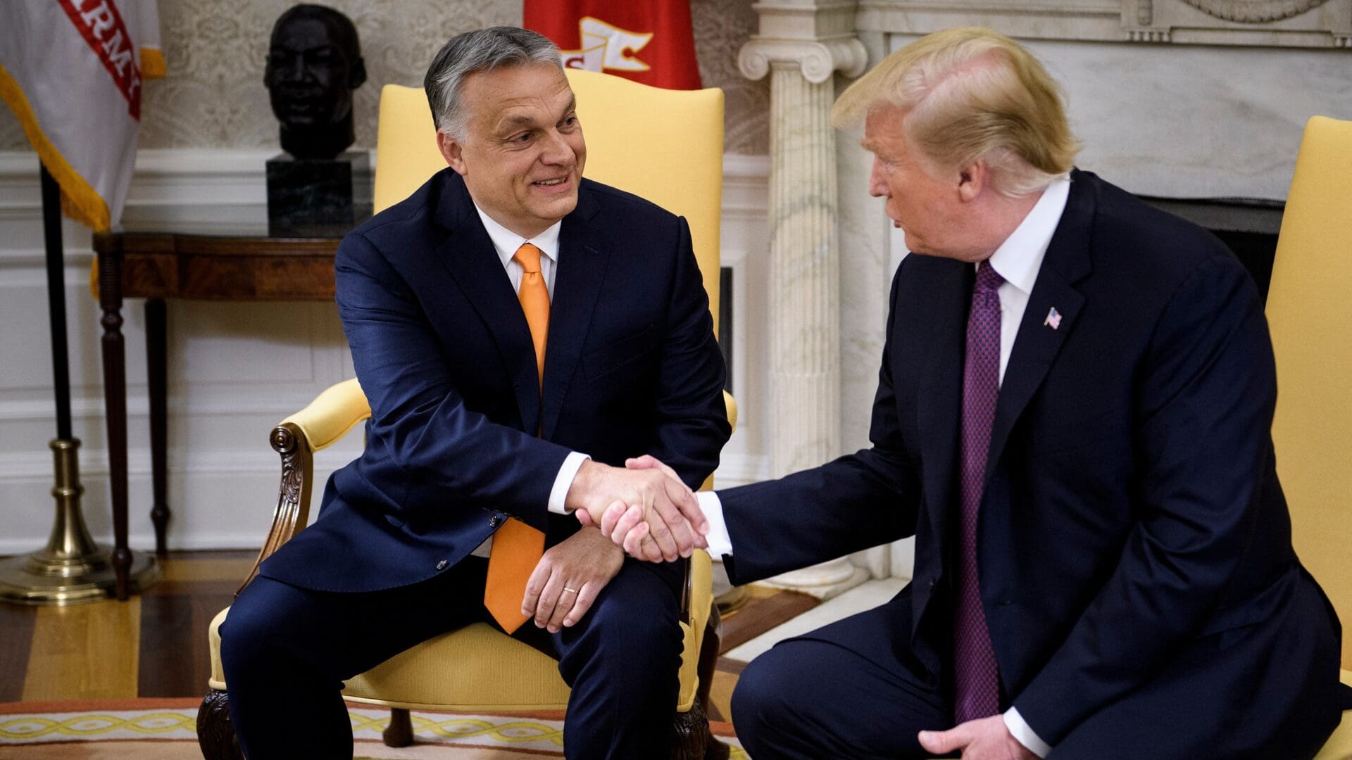 Viktor Orbán and US President Donald Trump shake hands before a meeting in the Oval Office on 13 May 2019 in Washington, DC.