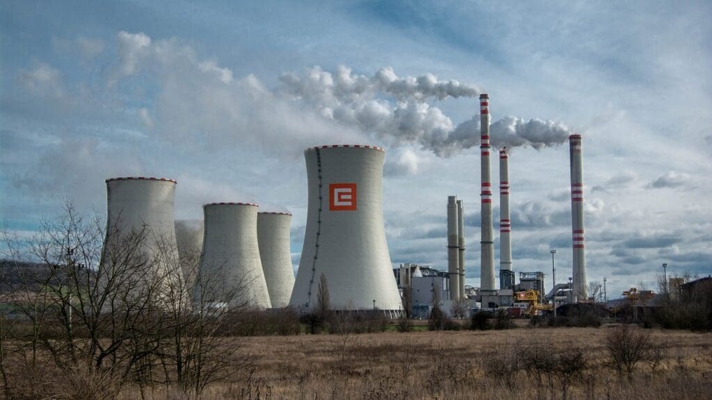 How Will Global Carbon Emission Be Reduced While Coal Use in Power Plants Continues to Increase?