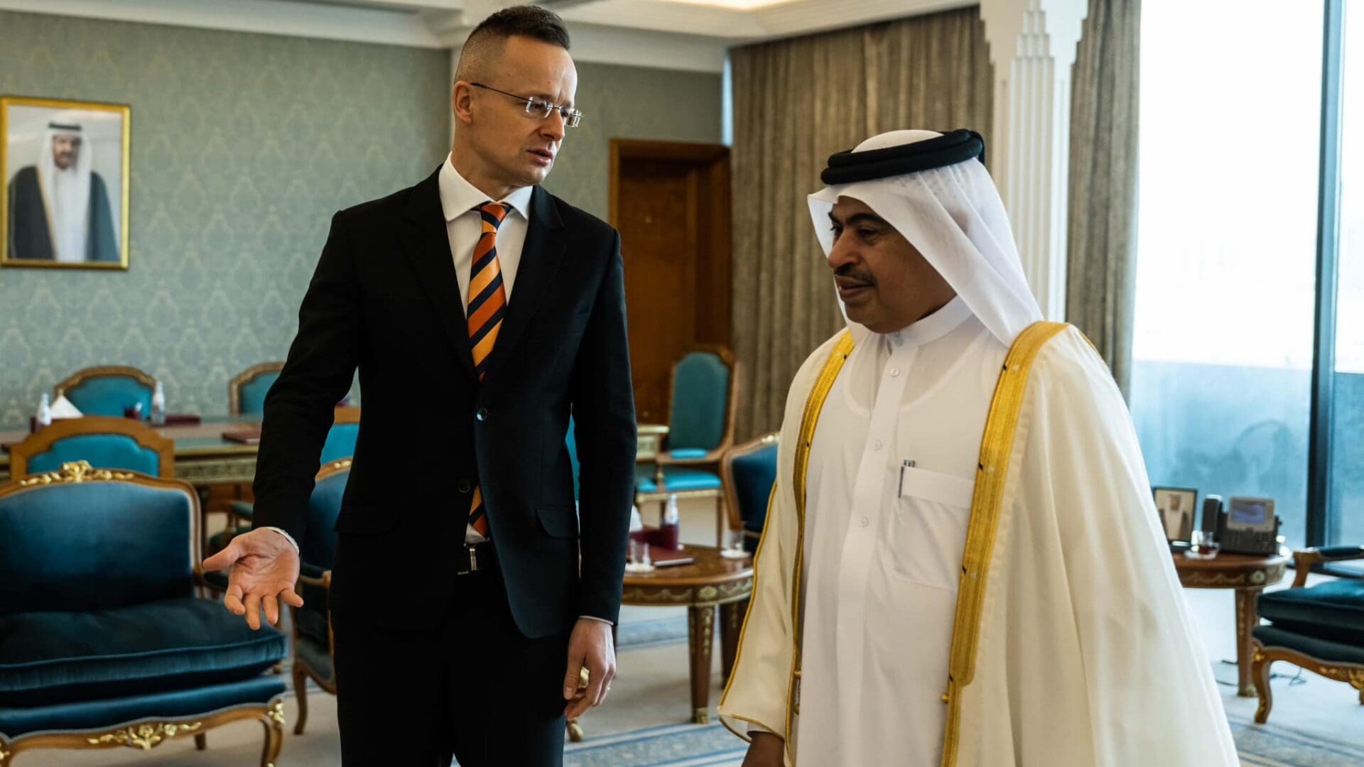 Péter Szijjártó with Qatari Finance Minister Ali bin Ahmed Al Kuwari in Doha on 31 January 2024.