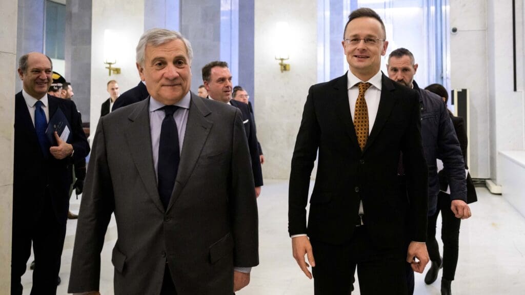 Italian Foreign Minister Antonio Tajani (L) and Péter Szijjártó (R) in Rome on 28 February 2024.