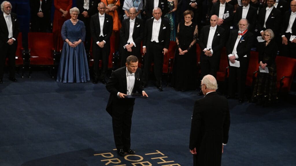Ferenc Krausz receiving the Nobel Prize in Physics from King Gustav XVI of Sweden (R) at the Nobel Prize award ceremony in the Stockholm Concert Hall on 10 December 2023.