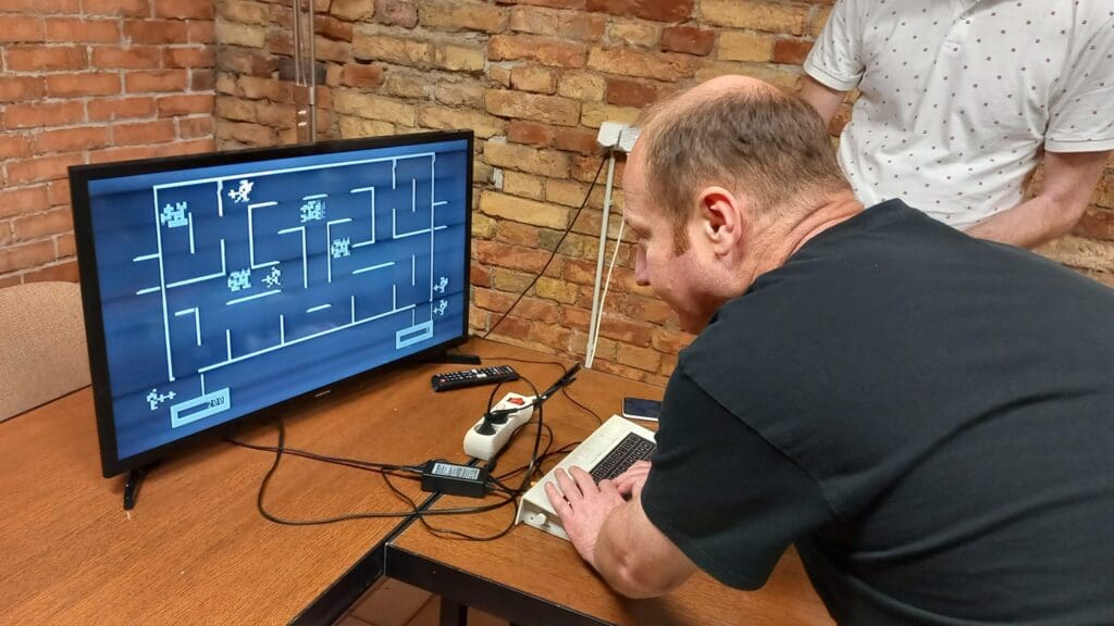 Hungarian Programmers Revive Legendary Retro Games on Forty-Year-Old Systems