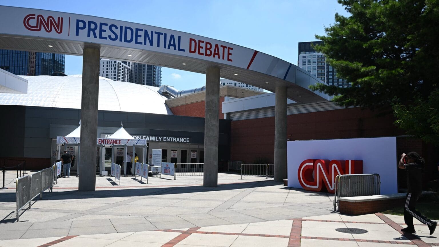 Donald Trump Comes into First Presidential Debate with Excellent Poll Numbers
