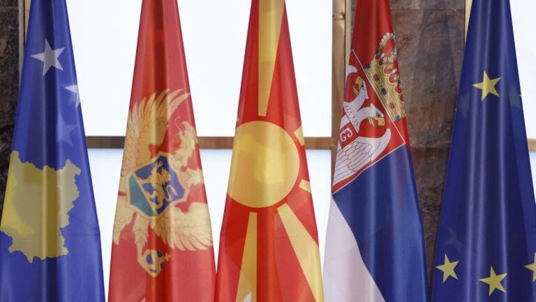 EU Enlargement: Is Ukraine Overtaking the Western Balkans on a Bend?