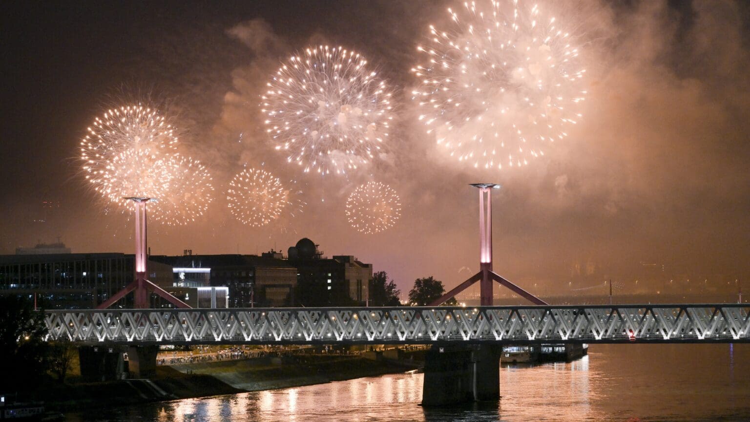 Hungary’s Anniversary of State Foundation to Feature Largest Fireworks Display Yet